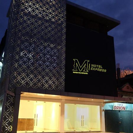 M Hotel Express Sorong Exteriör bild