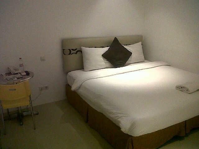 M Hotel Express Sorong Exteriör bild
